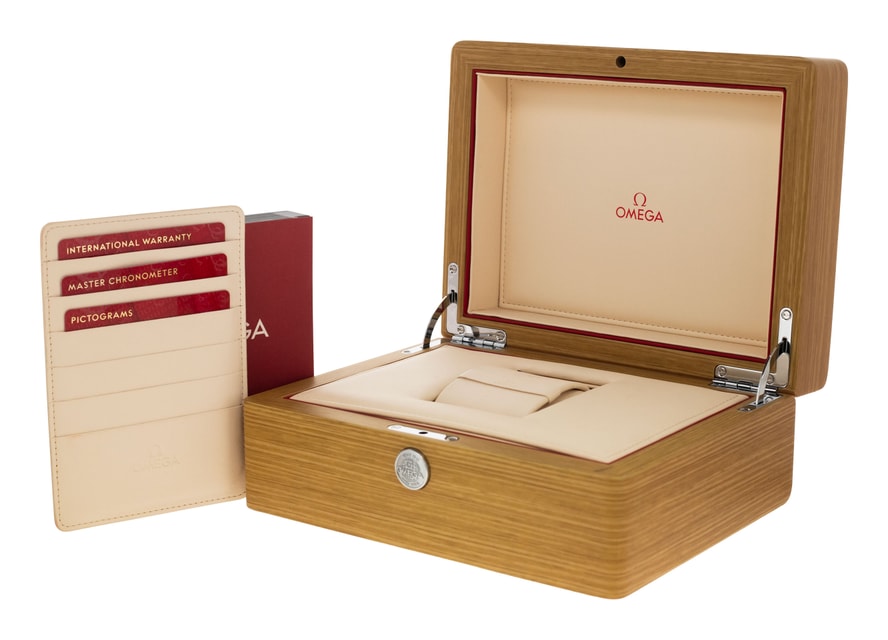 Omega Planet Ocean 215.30.44.21.01.002 Image 5